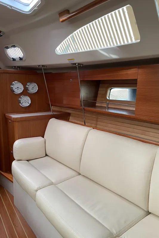2021 Catalina 315