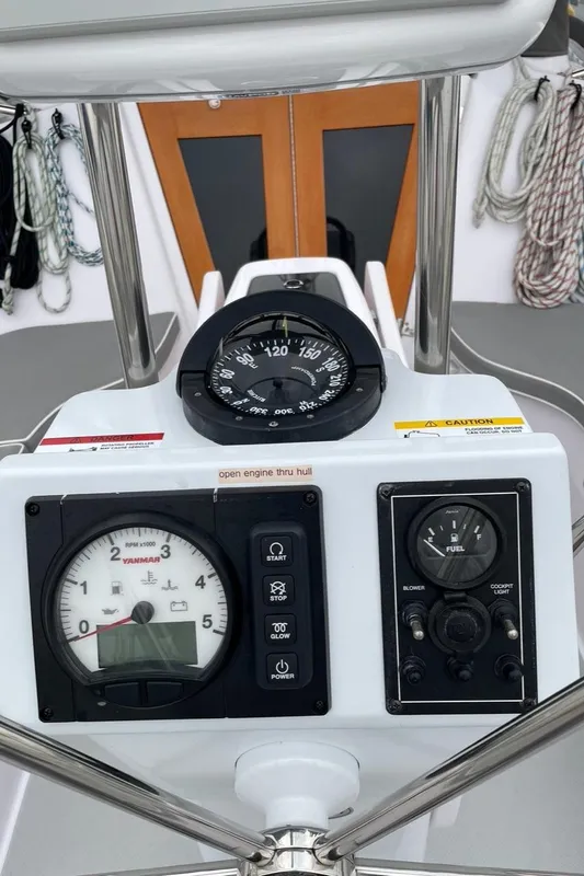 2021 Catalina 315