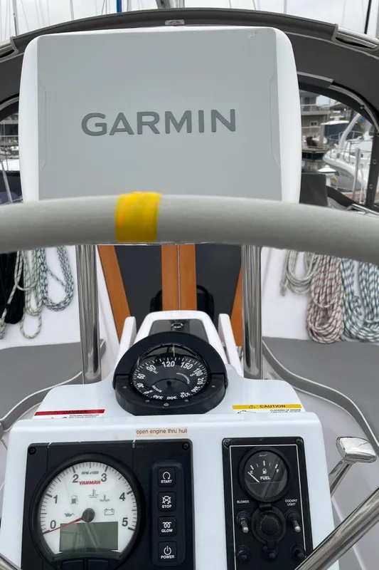 2021 Catalina 315