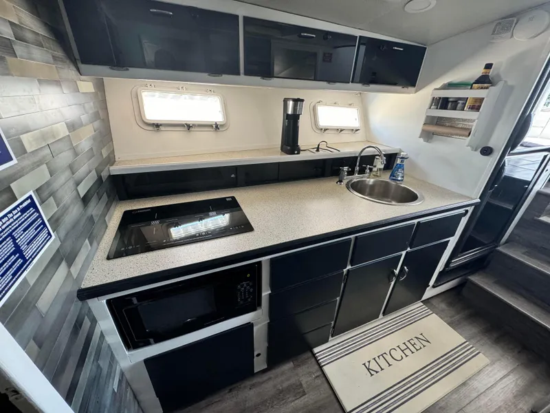 1967 Hatteras Sportfisher