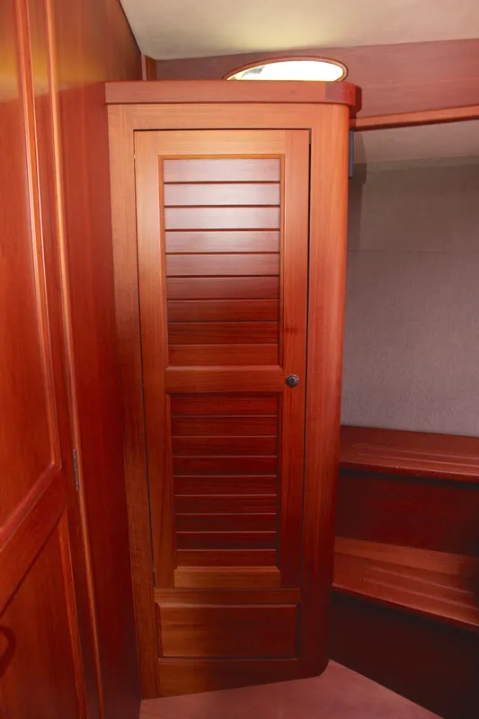 Hanging locker