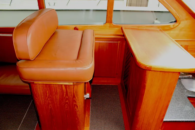 Passenger bench