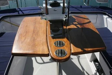 Cockpit table