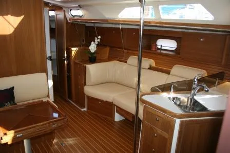 Salon starboard view