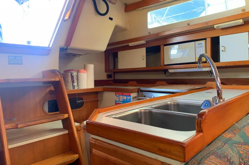 1993 Catalina 36