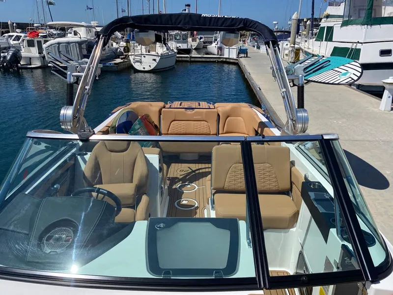 2021 MasterCraft X26