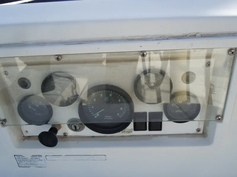 1984 Catalina 30