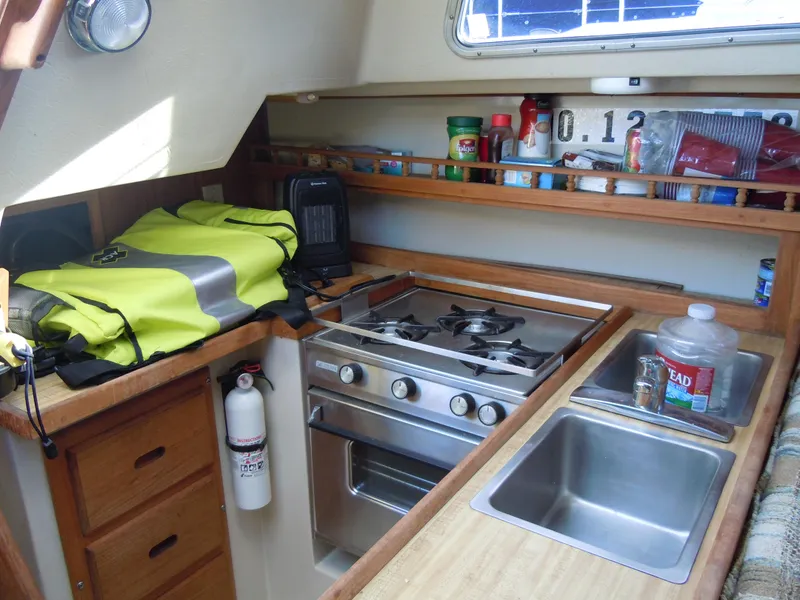 1984 Catalina 30