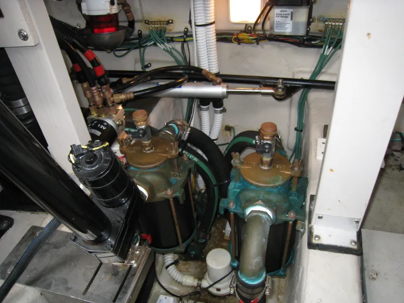 2005 SEA RAY "DIESELS" Sundancer 360