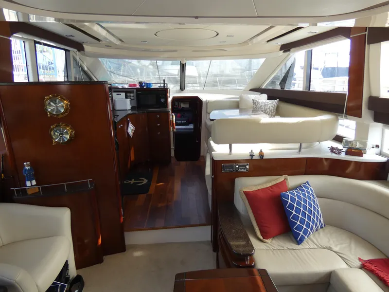 2011 Meridian 441 Sedan