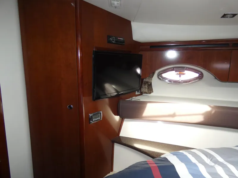 2011 Meridian 441 Sedan