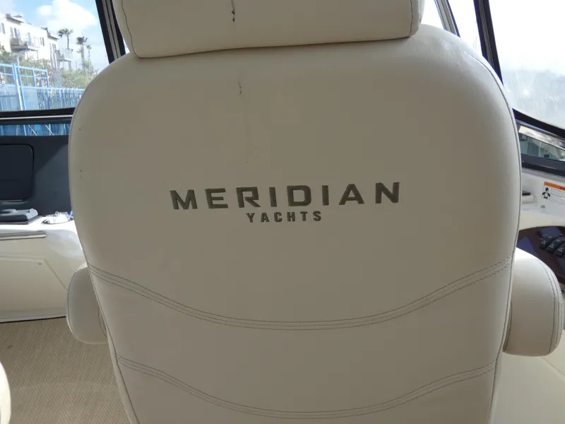 2011 Meridian 441 Sedan