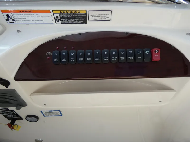 2011 Meridian 441 Sedan