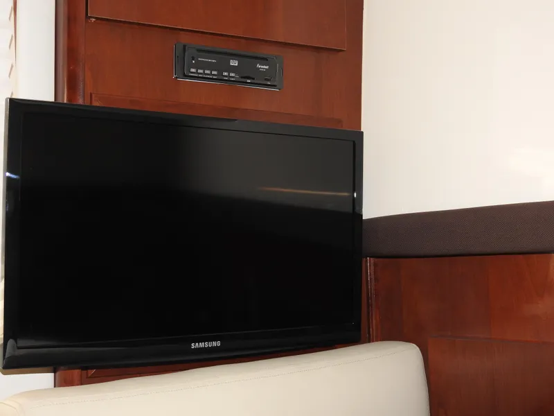 2011 Meridian 441 Sedan