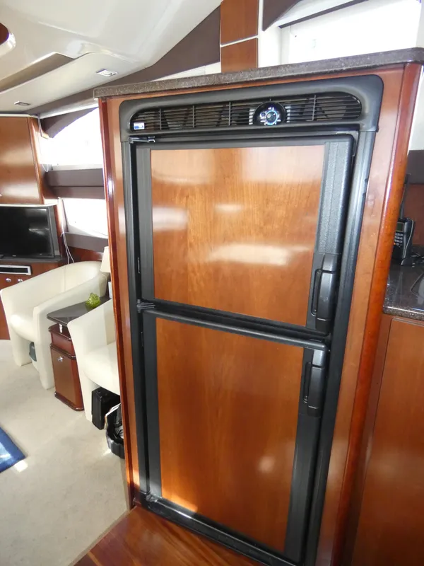 2011 Meridian 441 Sedan