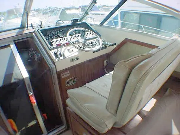 1979 Sea Ray SRV300 express