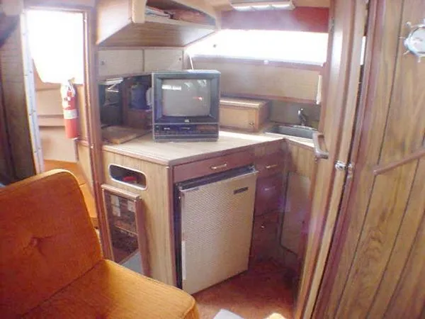 1979 Sea Ray SRV300 express