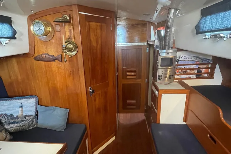 1972 Allied Seabreeze Yawl