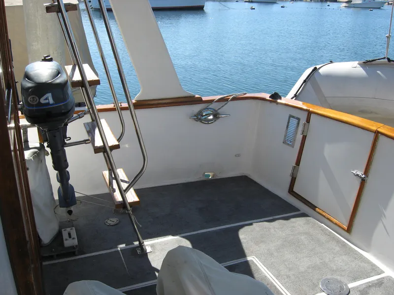 Aft Cockpit