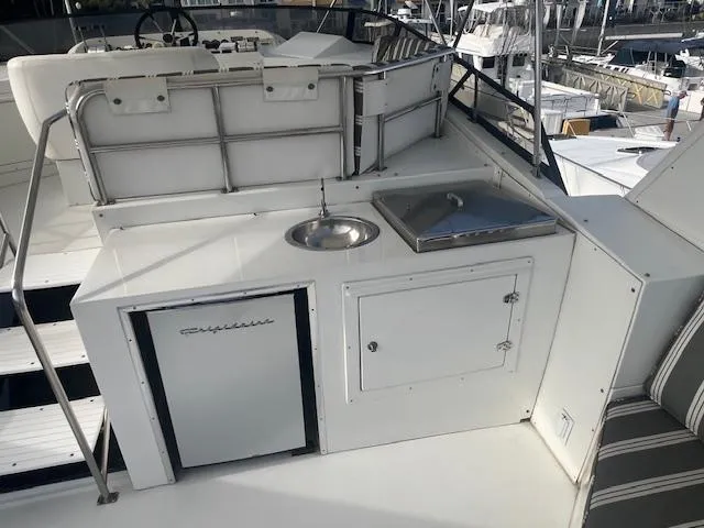 Sundeck Wetbar and Grill