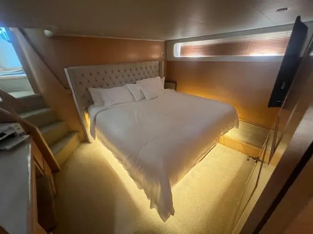 Owner's Stateroom Accent Lighting