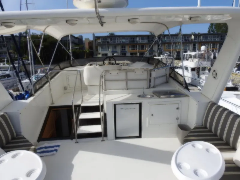 Sundeck Forward