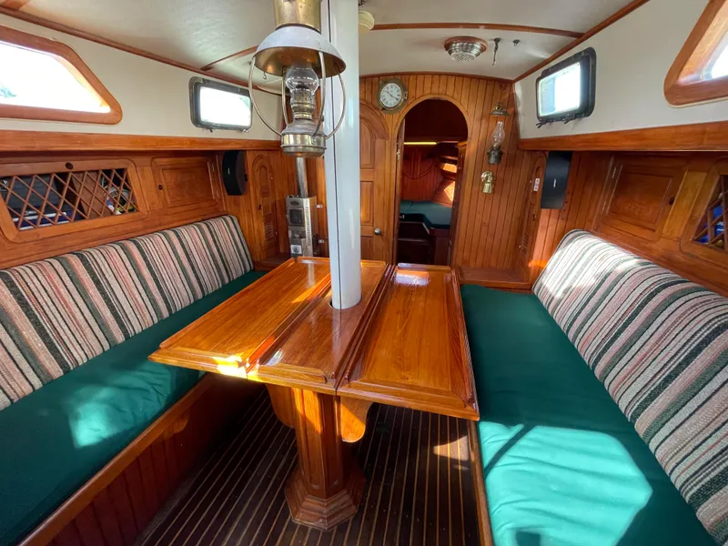 1983 Perry 41