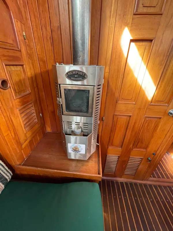 1983 Perry 41