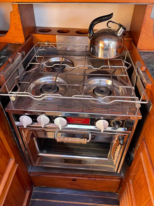 1983 Perry 41