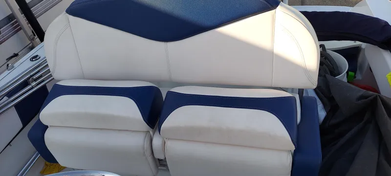 2019 Robalo R180 Center Console