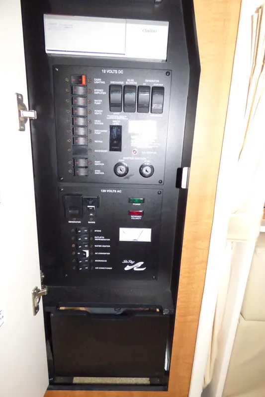 2006 Sea Ray Sundancer 320