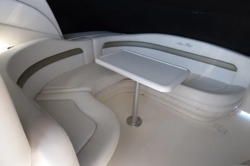 2006 Sea Ray Sundancer 320