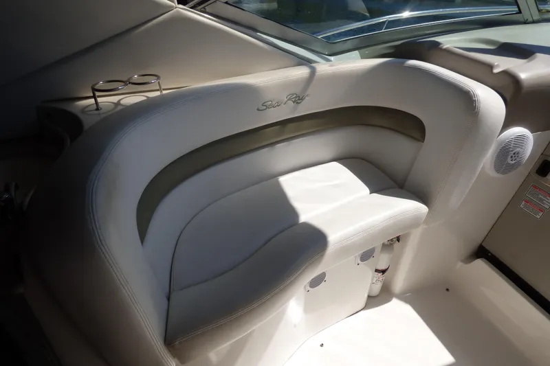2006 Sea Ray Sundancer 320