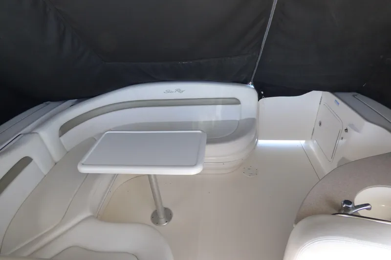 2006 Sea Ray Sundancer 320