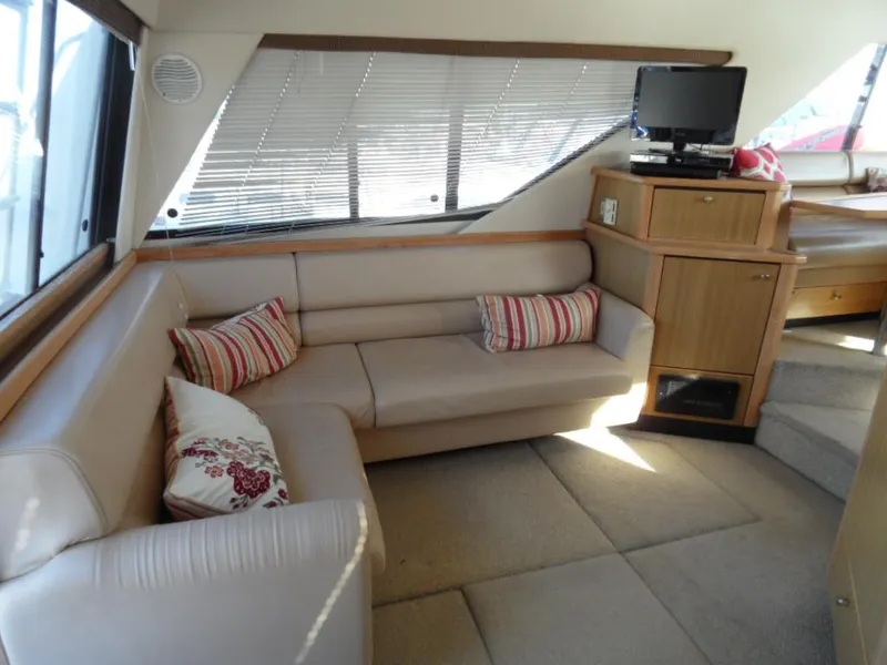2000 Bayliner 3988 Sedan