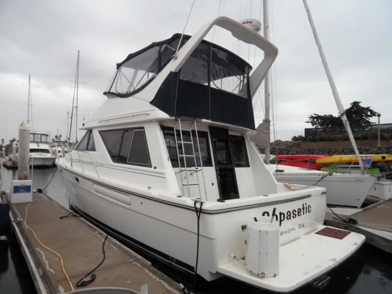 2000 Bayliner 3988 Sedan