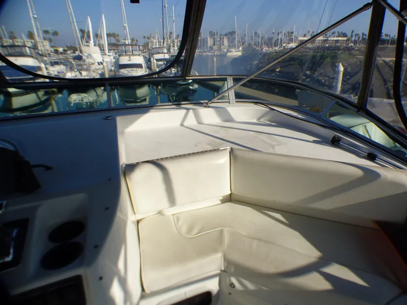 2000 Bayliner 3988 Sedan