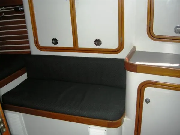 fwd bench seat & storage