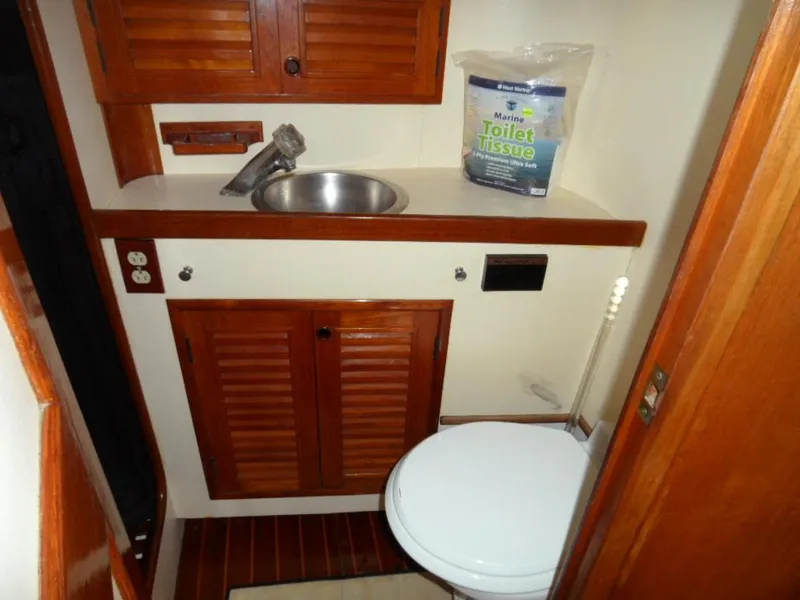 1982 Golden Wave 48 Sloop
