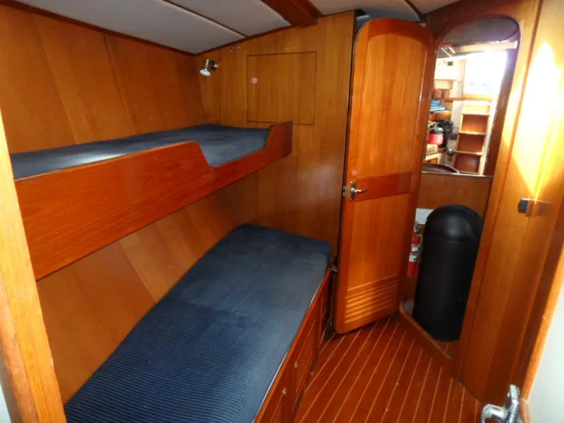1982 Golden Wave 48 Sloop