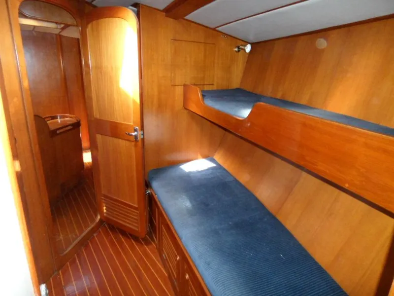 1982 Golden Wave 48 Sloop