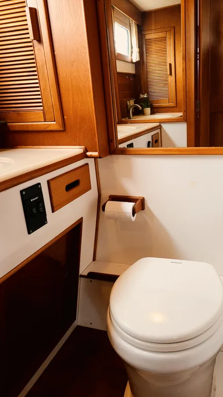 1988 Grand Banks 42 Motoryacht