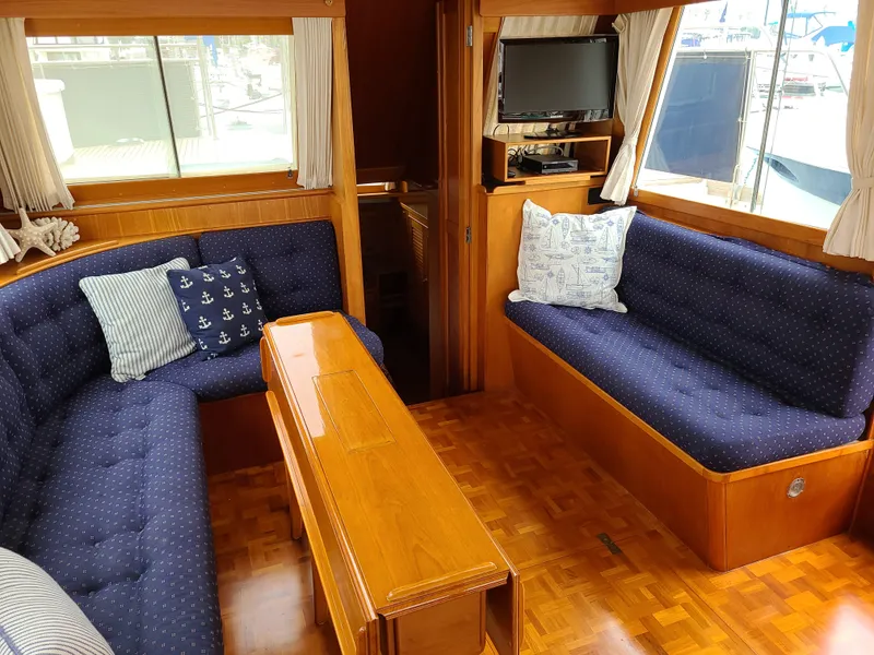 1988 Grand Banks 42 Motoryacht