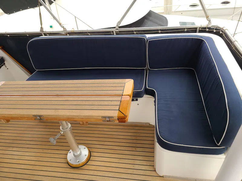 1988 Grand Banks 42 Motoryacht
