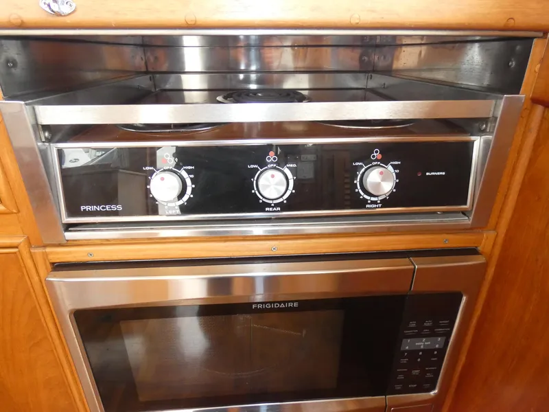 1988 Grand Banks 42 Motoryacht