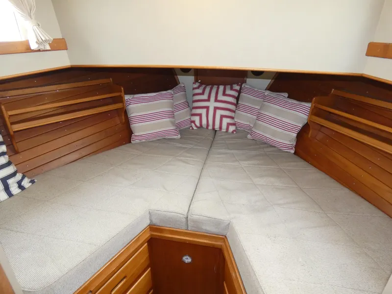 1988 Grand Banks 42 Motoryacht