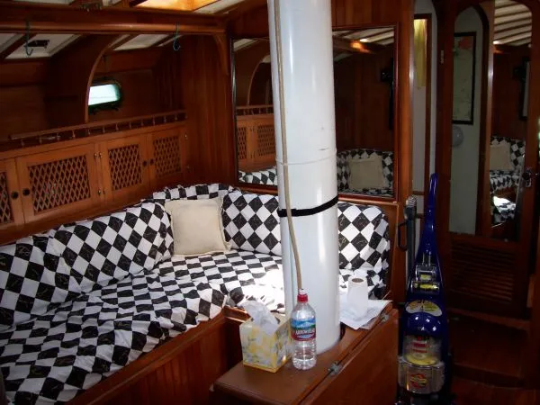 1982 Kadey-Krogen Flush Deck 38 Cutter