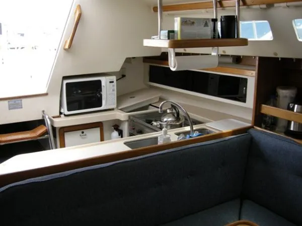 1996 Catalina Mark lll Sloop
