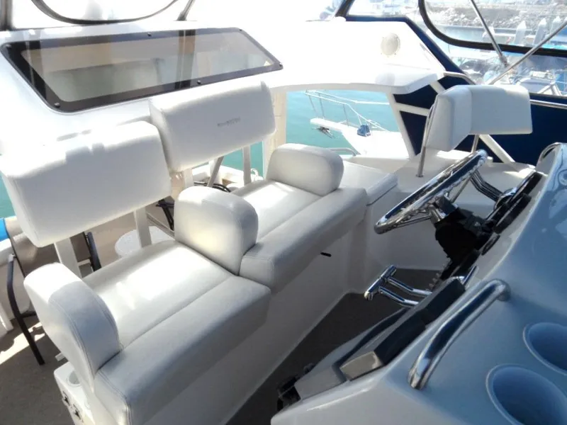 2001 Silverton 352 Motor Yacht