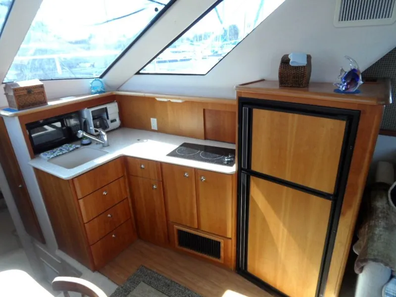 2001 Silverton 352 Motor Yacht